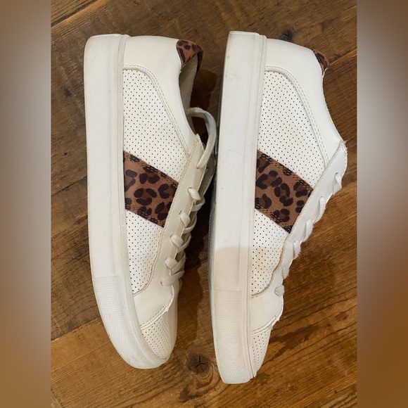 American Eagles Tennis Shoes, Size 9 - Picture 4 of 8